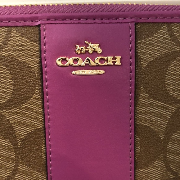 *Sold* Coach Monogram Accordion Zipper Wallet - Picture 6 of 8